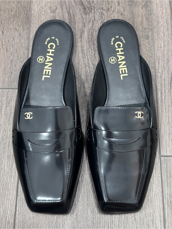 CHANEL Shoes - CHANEL NEW 2026 Black Patent Leather Slip-On Loafers SLIDES Gold CC HW size 38
